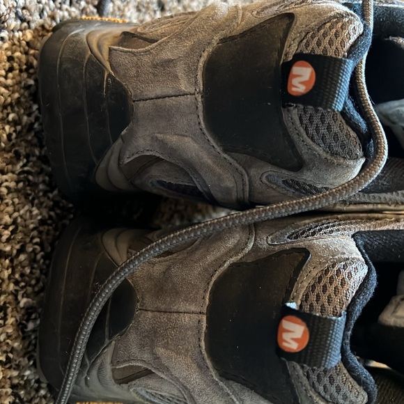 Merrel Moab women hiking boots, 9.5 excellent used condition - Picture 3 of 5